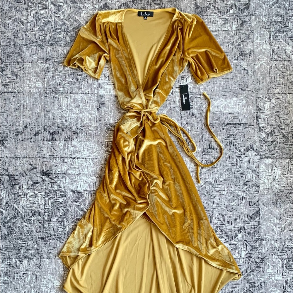 Lulu’s Velvet Wrap Dress